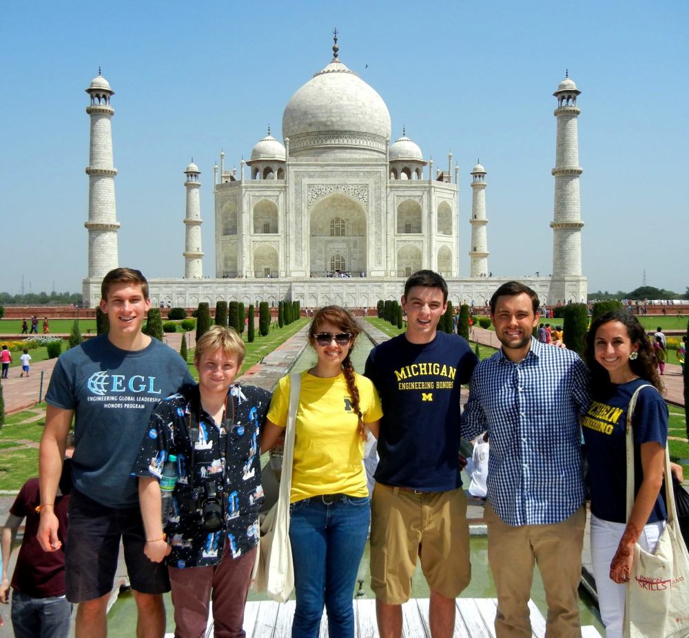 EGL students posed in front of Taj Mahal